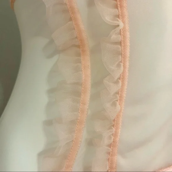 34D Vs Victoria’s Secret Ruffled Floral rhinestones Apron lace satin peach/pink - Picture 8 of 14